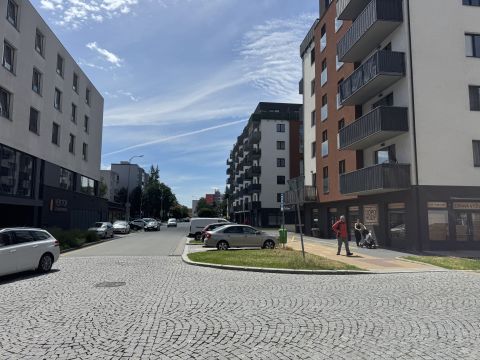 pronajem-parkovaciho-stani-u-vektoru